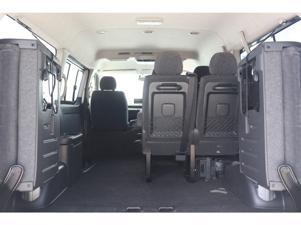 もちろん納車前にも点検整備を行い、オイル類や消耗品の交換を行います！また最終仕上げを行いご納車をさせていただきます！