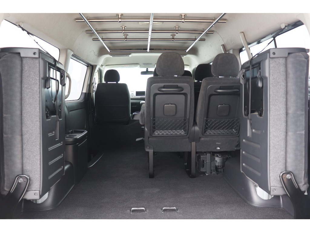 もちろん納車前にも点検整備を行い、オイル類や消耗品の交換を行います！また最終仕上げを行いご納車をさせていただきます！