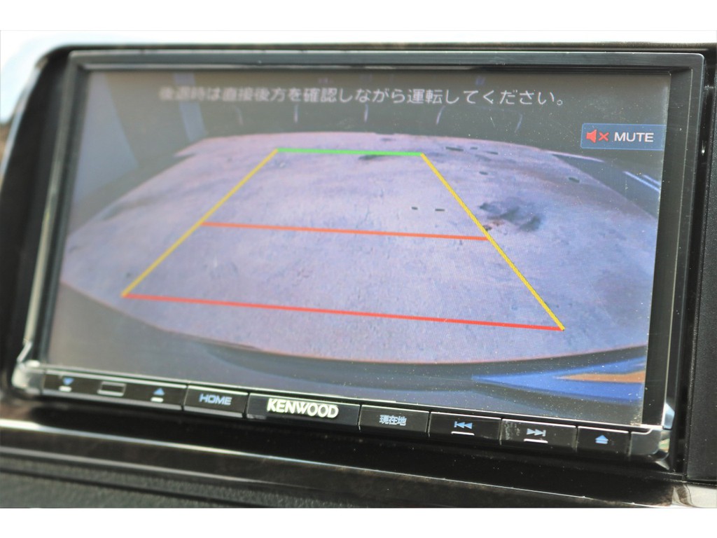 バック時にも安心なバックモニター搭載！！