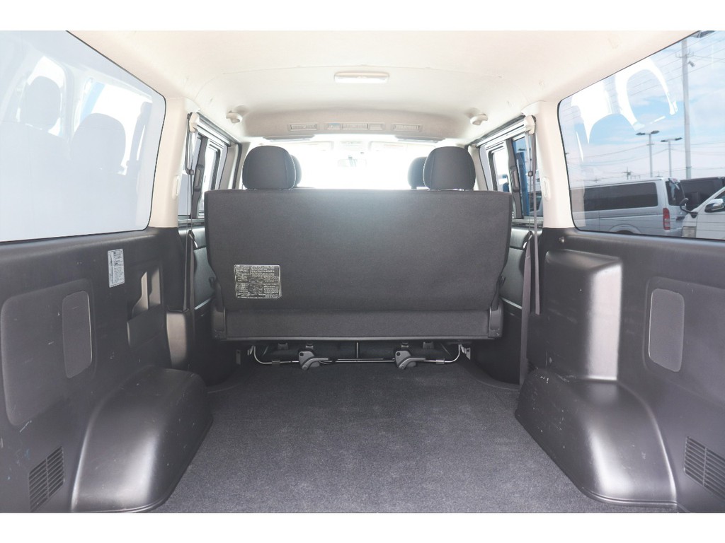 もちろん納車前にも点検整備を行い、オイル類や消耗品の交換を行います！また最終仕上げを行いご納車をさせていただきます！