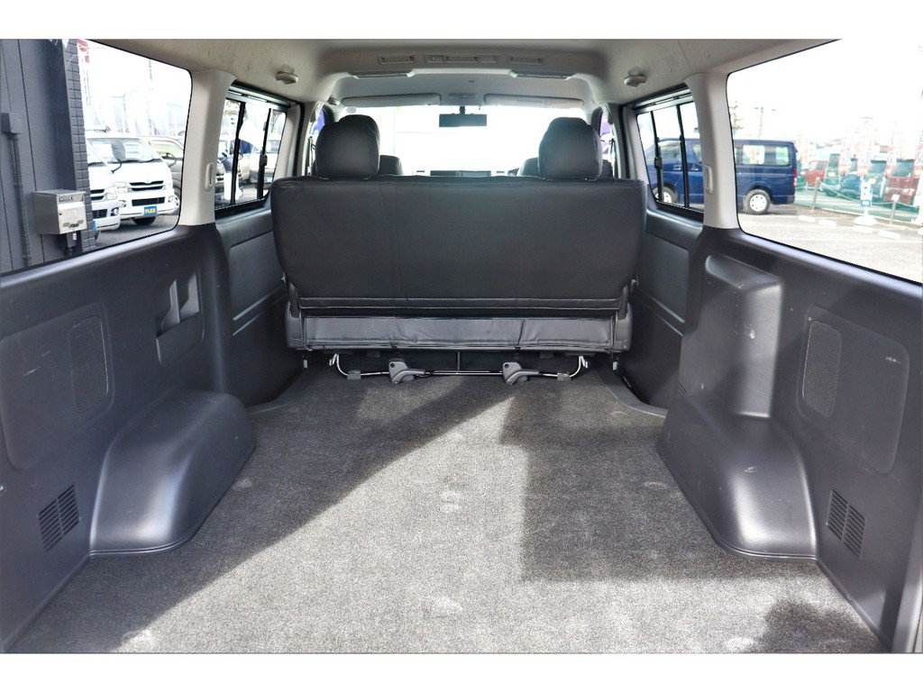 もちろん納車前にも点検整備を行い、オイル類や消耗品の交換を行います！また最終仕上げを行いご納車をさせていただきます！