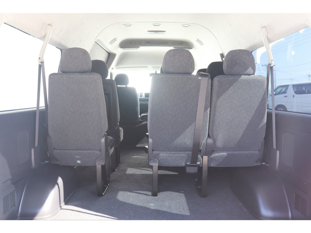 もちろん納車前にも点検整備を行い、オイル類や消耗品の交換を行います！また最終仕上げを行いご納車をさせていただきます！