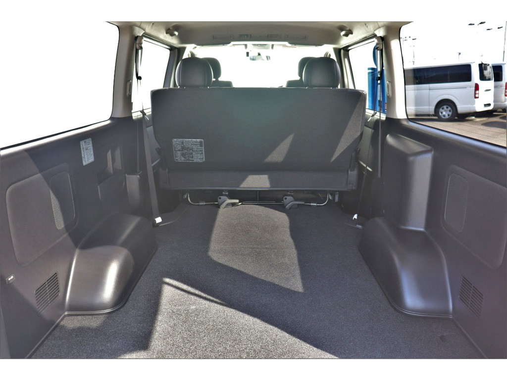 もちろん納車前にも点検整備を行い、オイル類や消耗品の交換を行います！また最終仕上げを行いご納車をさせていただきます！