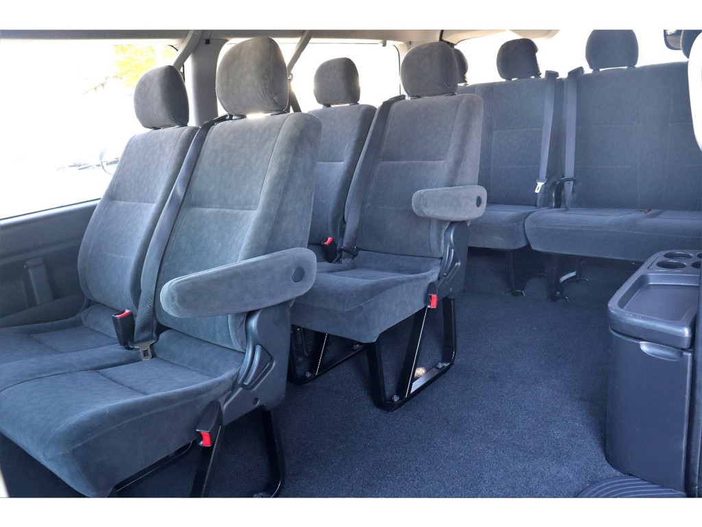 もちろん納車前にも点検整備を行い、オイル類や消耗品の交換を行います！また最終仕上げを行いご納車をさせていただきます！