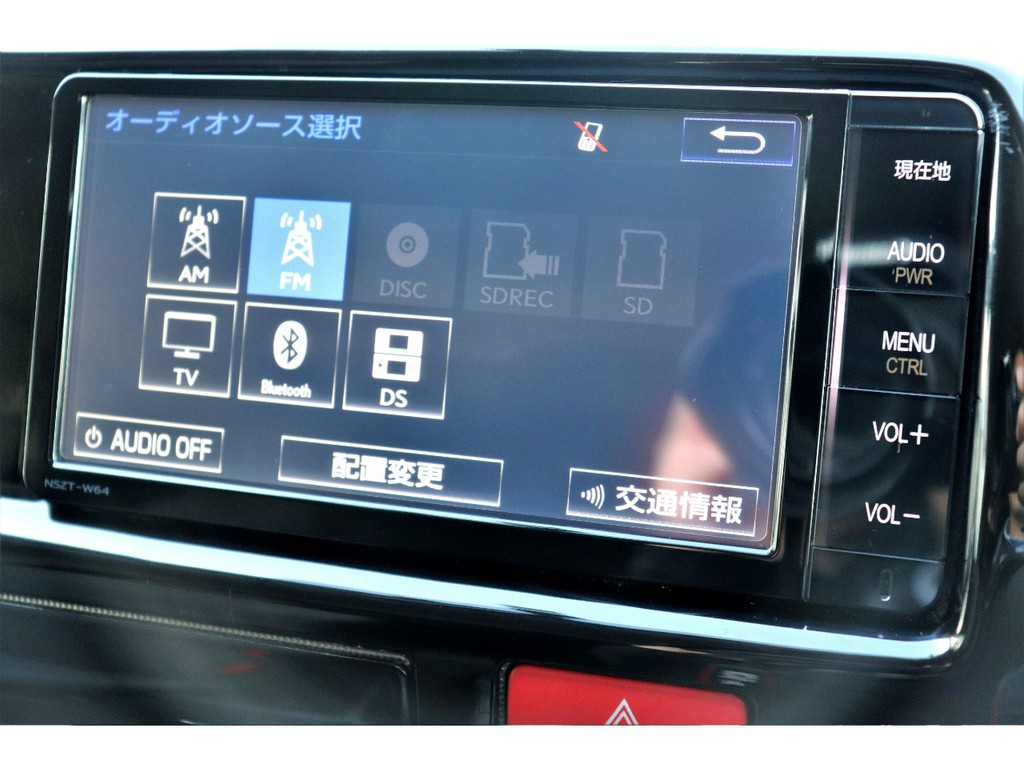 純正ナビ搭載！フルセグＴＶ視聴やBluetooth接続も可能！
