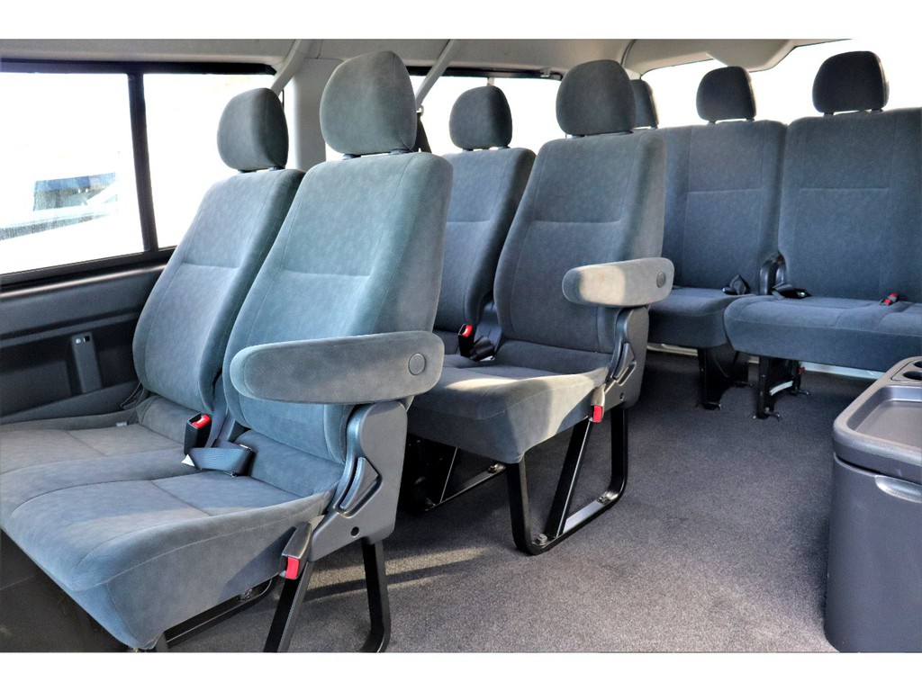 もちろん納車前にも点検整備を行い、オイル類や消耗品の交換を行います！また最終仕上げを行いご納車をさせていただきます！