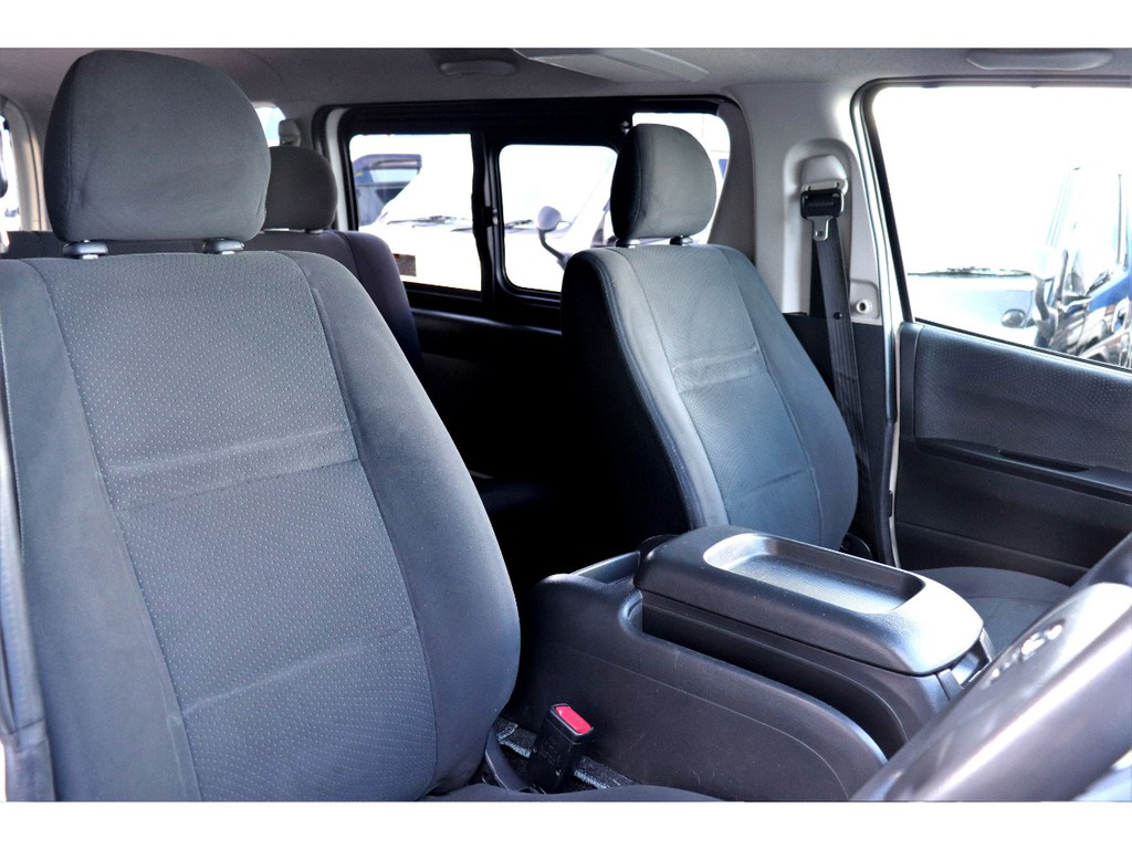 スーパーＧＬシートは厚みが有り長時間の運転も楽々♪