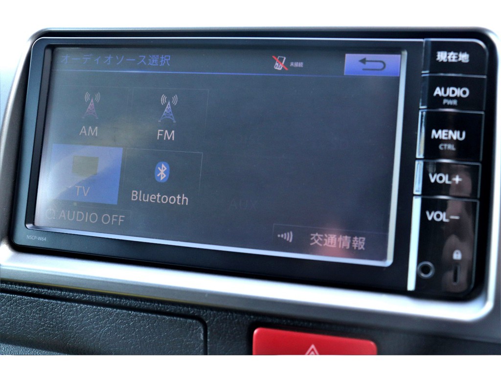 純正ナビ搭載！地デジＴＶ視聴やBluetooth接続も可能！