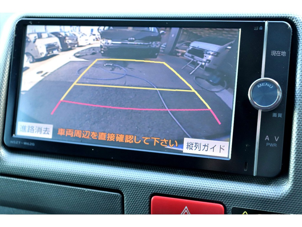 有ると安心のバックカメラ付！