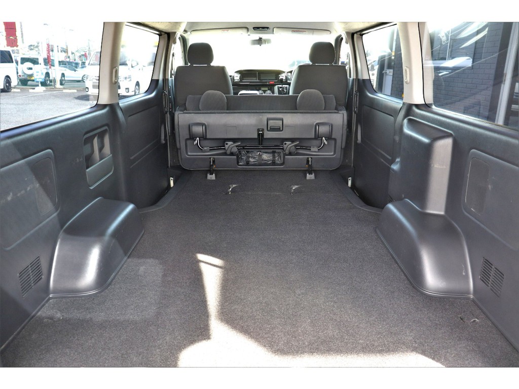 もちろん納車前にも点検整備を行い、オイル類や消耗品の交換を行います！また最終仕上げを行いご納車をさせていただきます！