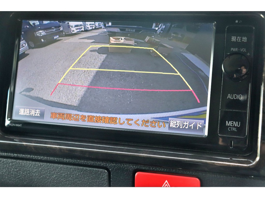 有ると安心のバックカメラ付！