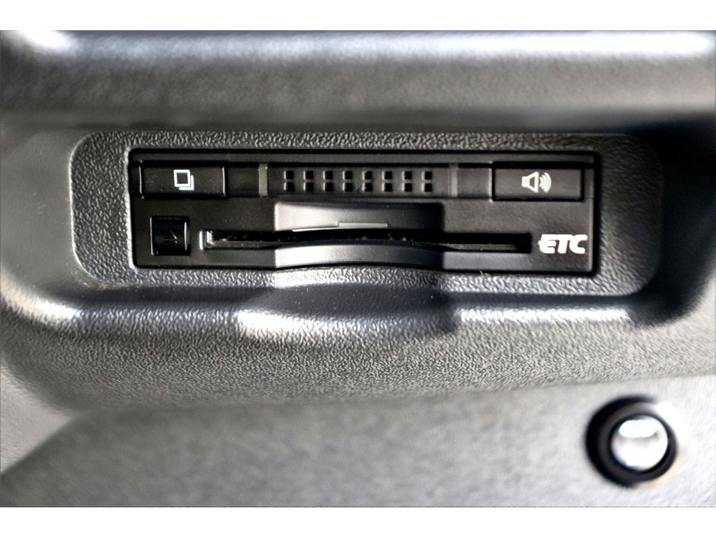 ＥＴＣ搭載で高速道路利用がスムーズに！