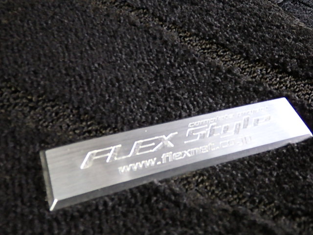 新品FLEXオリジナルフロアマット！