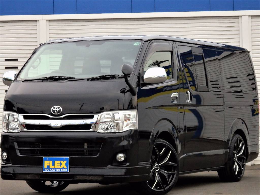 【H22 ハイエースバン　4WD　ブラックマイカメタリック】