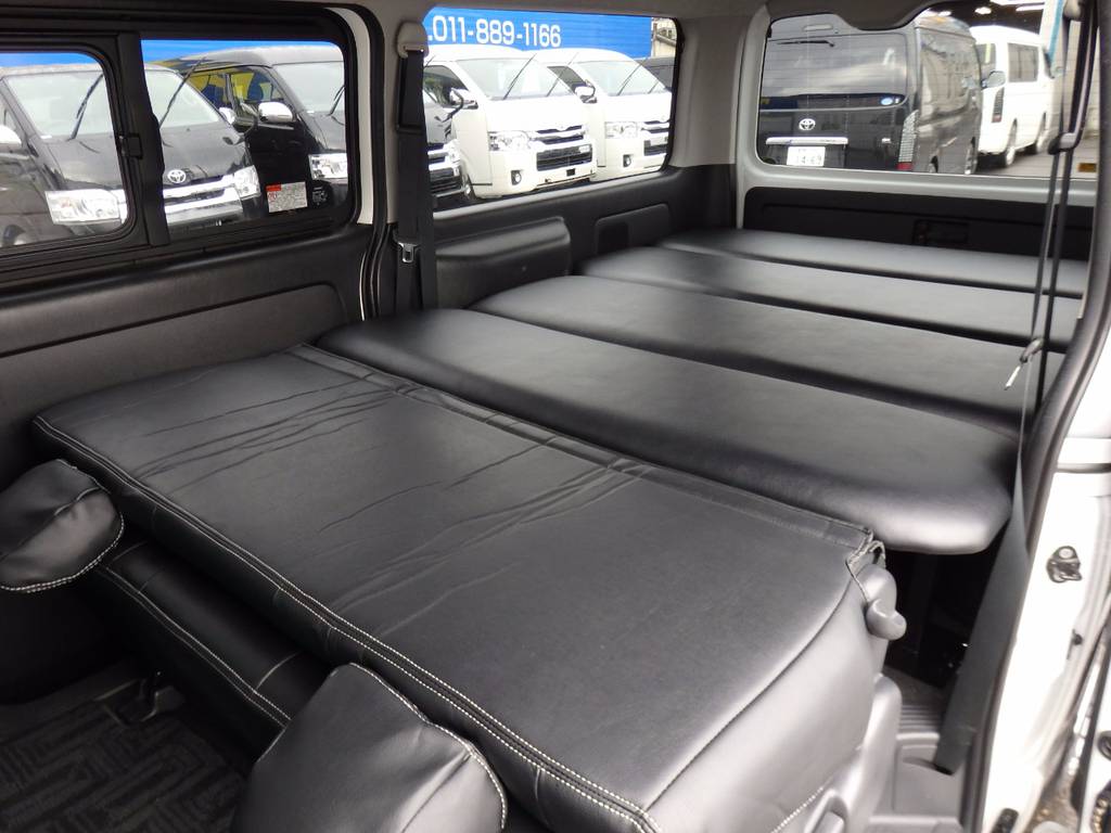 フルフラットにもなるので、車中泊にも対応しております！