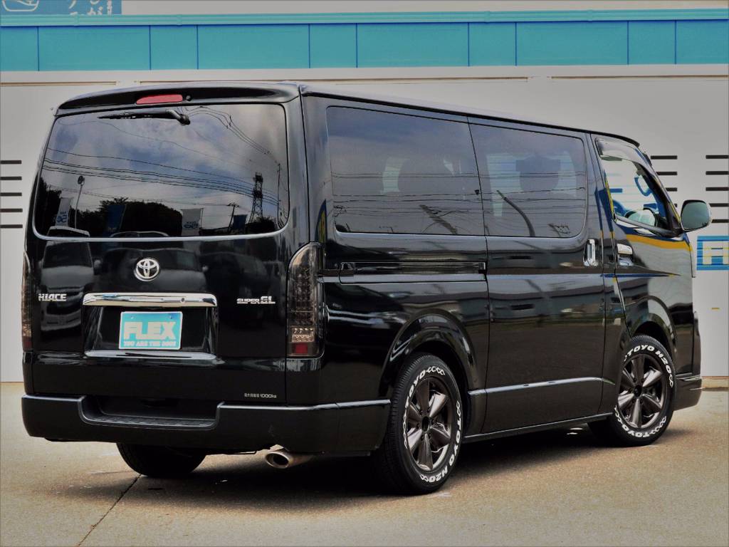 H25年式3型後期ハイエースバン入庫です！車中泊にも対応してます♪