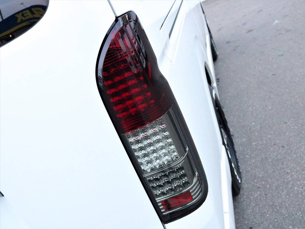 後ろはLEDテールもインストール！