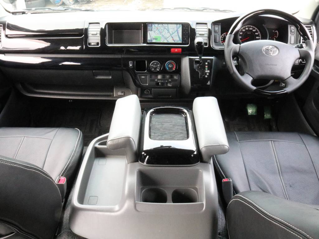 稀少な内装架装車両入庫です！