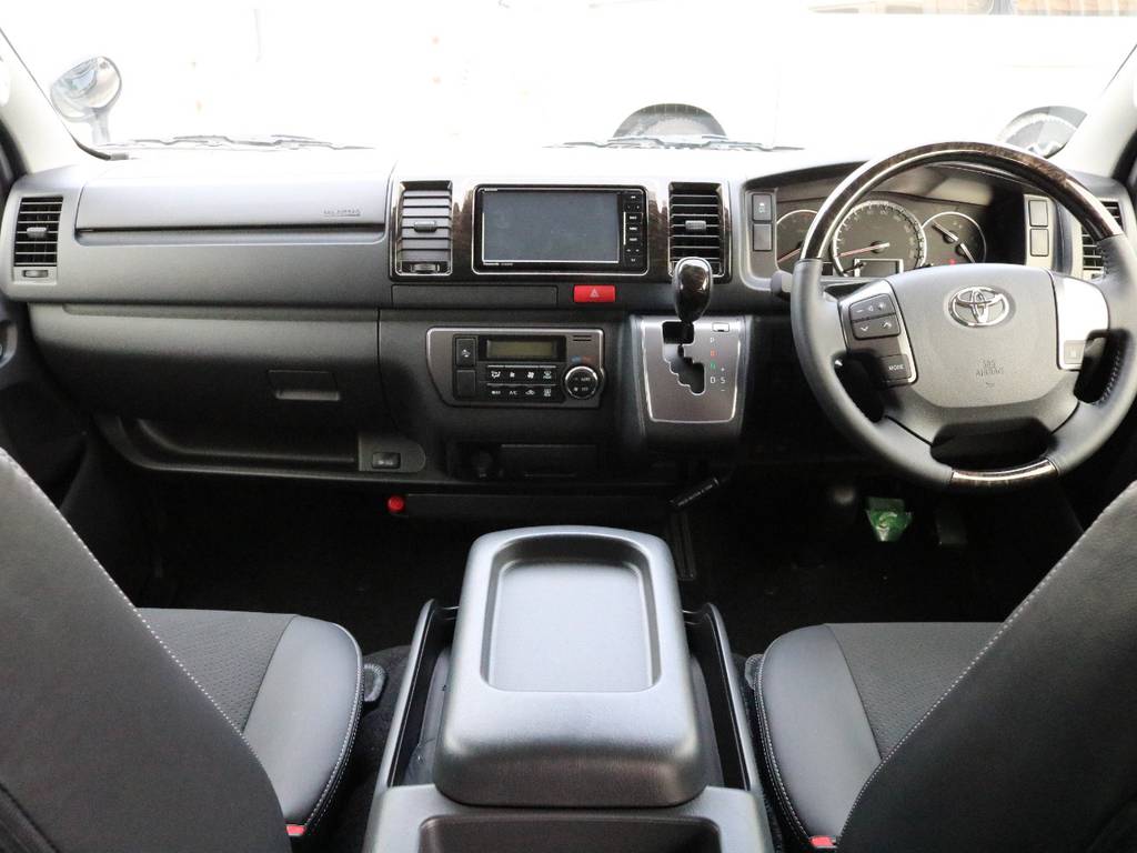 新車ハイエースバン4WD寒冷地仕様車　特別仕様車DARKPRIME