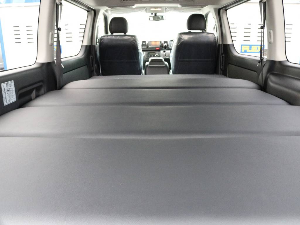 車中泊も出来て荷物も沢山積めるハイエースＶ！