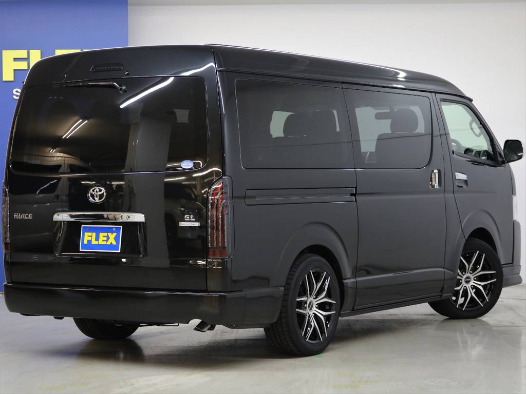 ハイエース札幌西店にて展示在庫中です！！