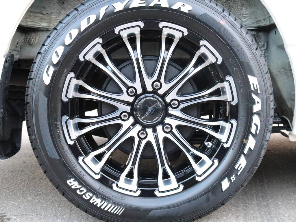 足元はバトルシップ17in/ナスカータイヤ！