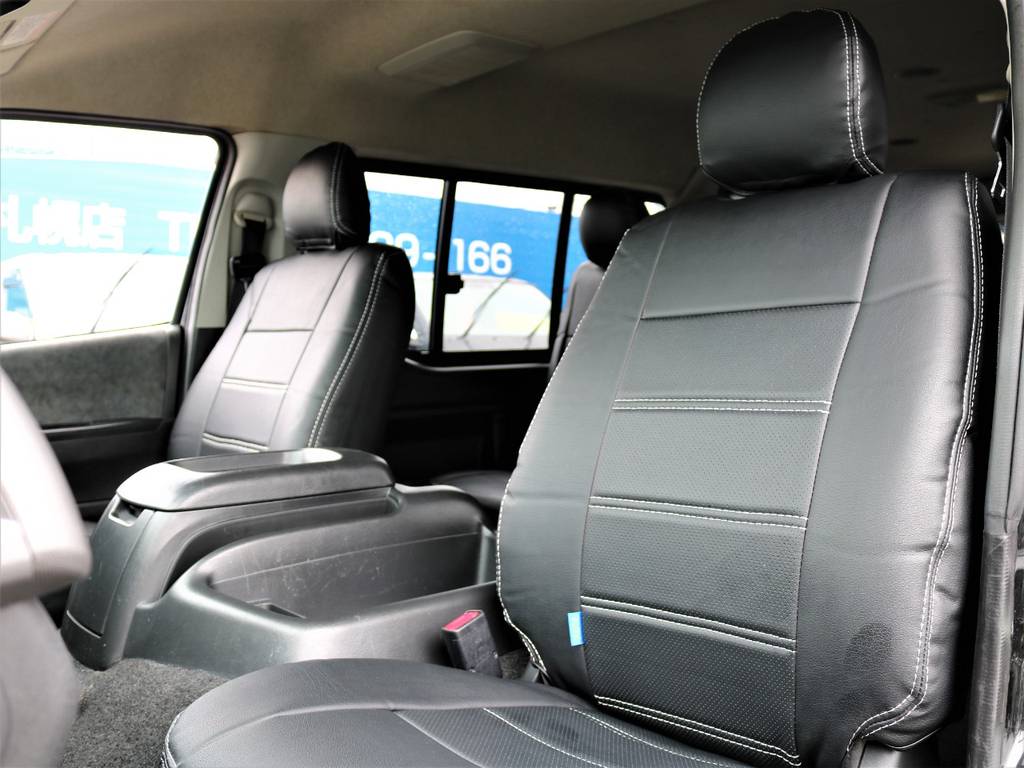 黒革調シートカバー全席装着済み！