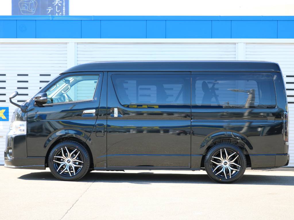 メーカーオプションのパワースライドドア付き！