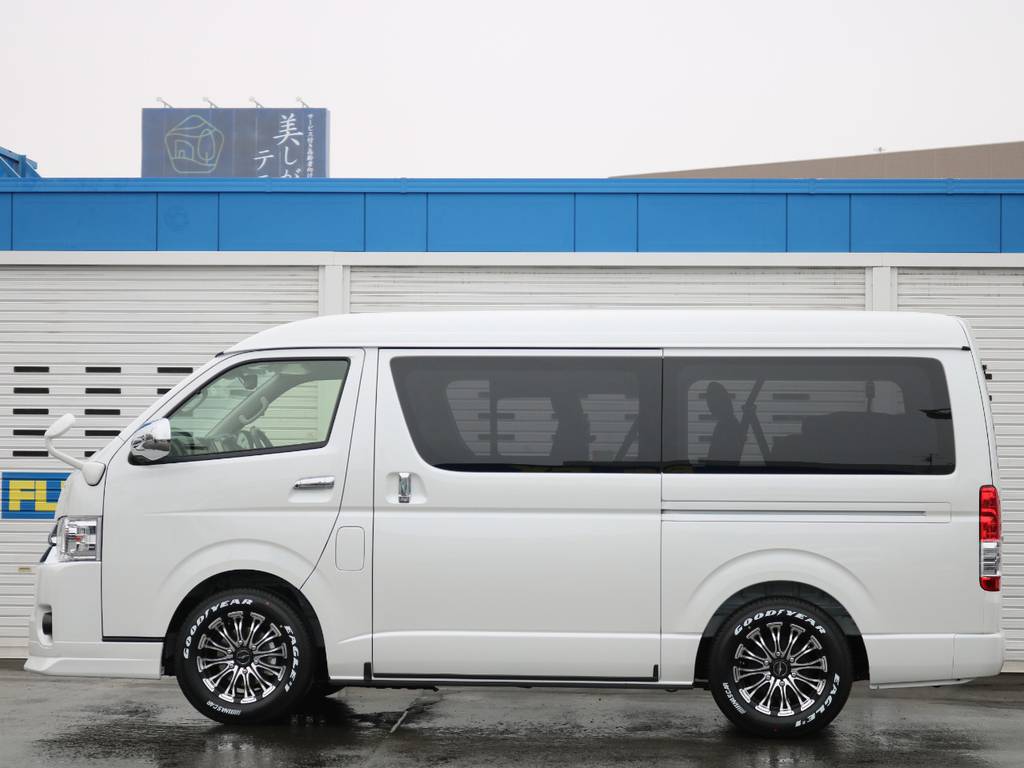パワースライドドア付きです！運転席のスイッチひとつでラクラク開閉！
