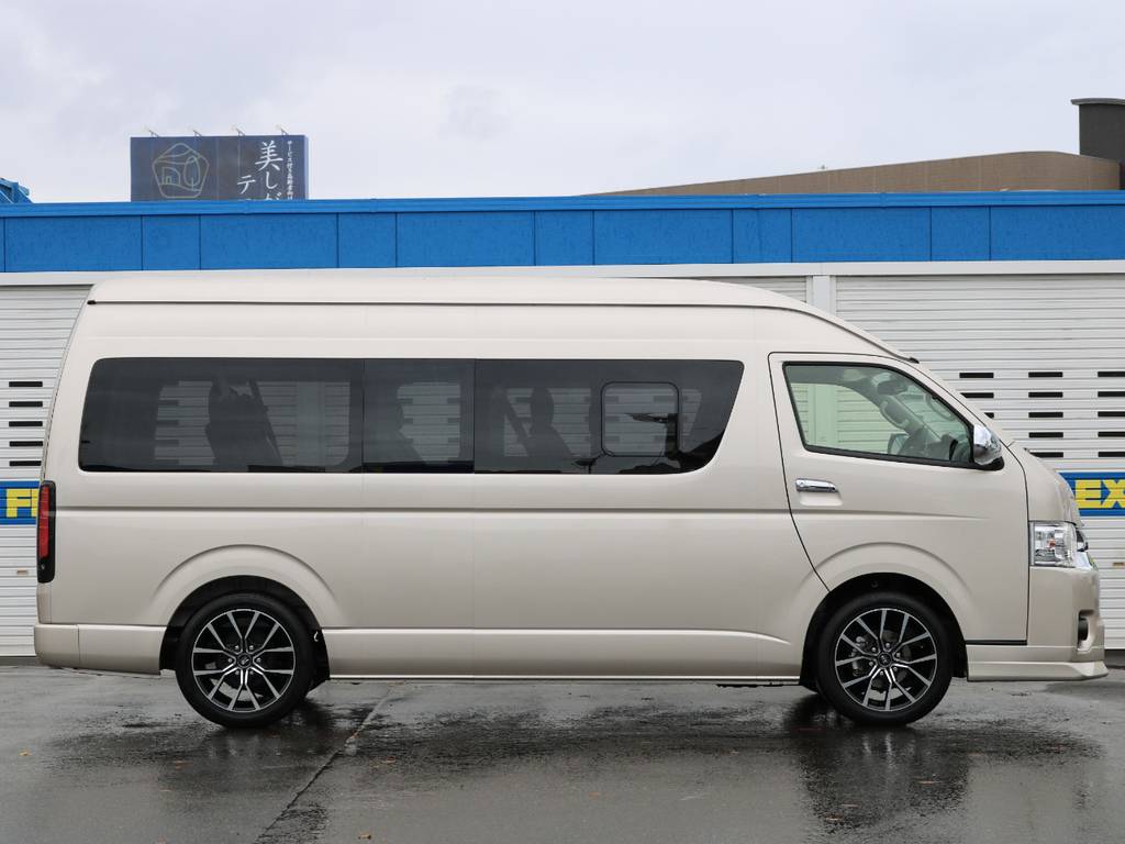 1.5インチローダウンしております！見た目を整え、わずかながら乗り降りを助けます！