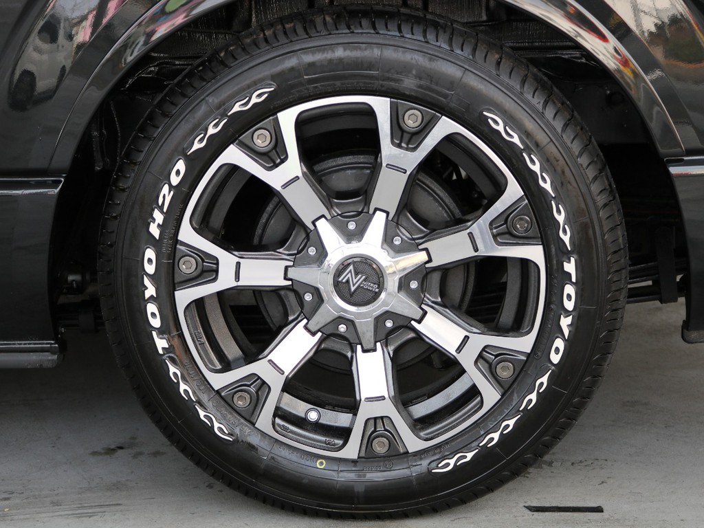 NITRO POWER WARHEAD 17inch アルミホイール＆TOYO H20 ホワイトレタータイヤ！