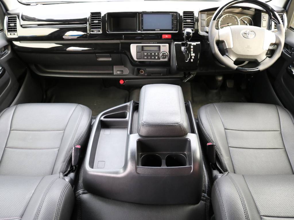 4型ハイエースバン4WD入庫です！