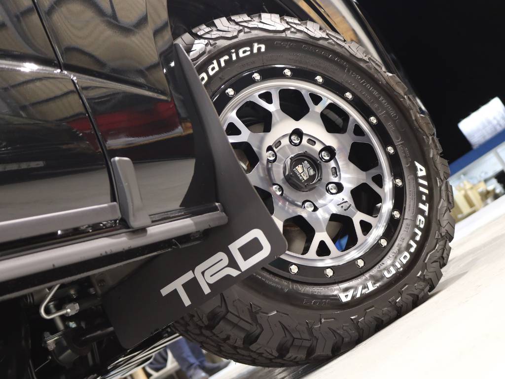 TRDマッドフラップ装着！
