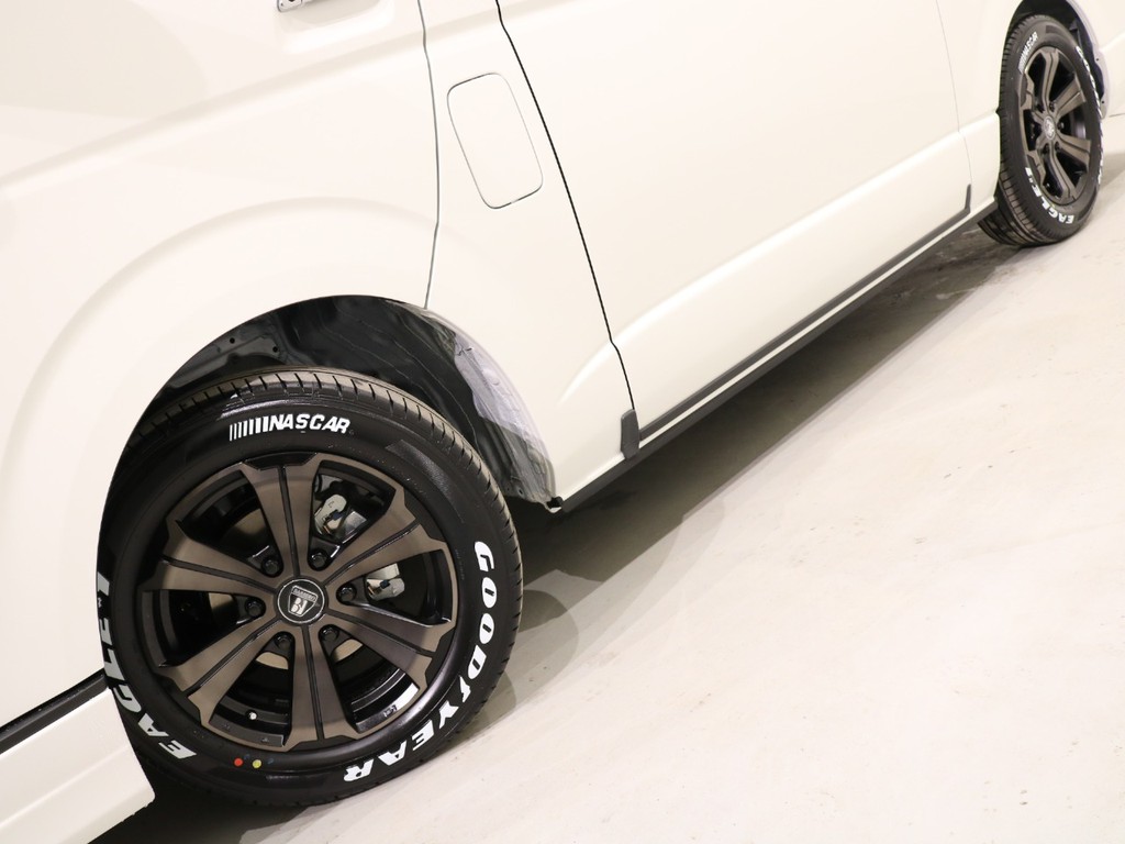 1.5inローダウン施工済み!!