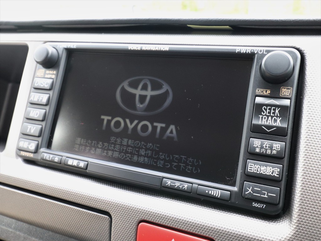 TOYOTA純正ナビゲーション装着済みです！お好みのナビゲーションに変更も可能です！