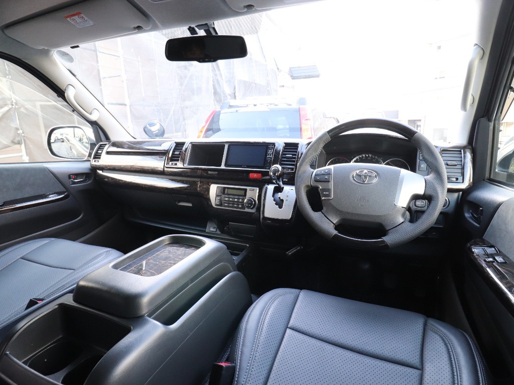 当社にて新品パーツカスタム！ルームクリーニング済みで車内もリフレッシュ済みです！