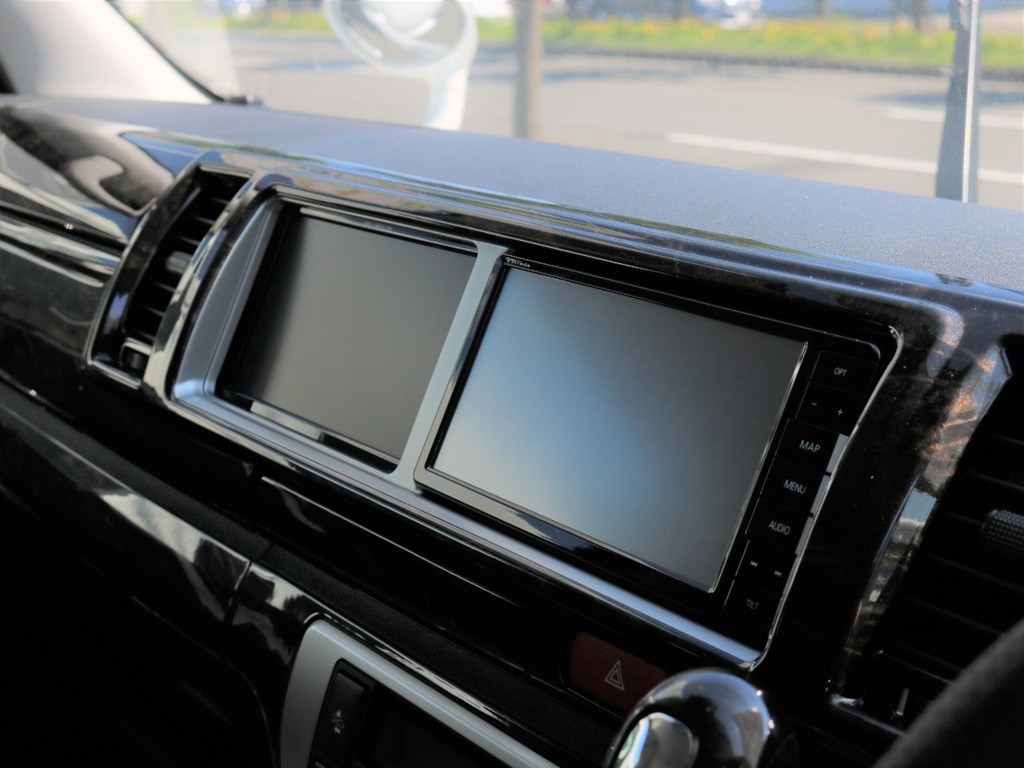 サブモニターも装着済みです！