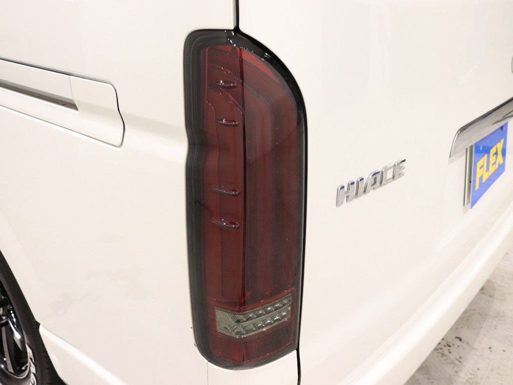 新品ULTIMETテールランプを装着！