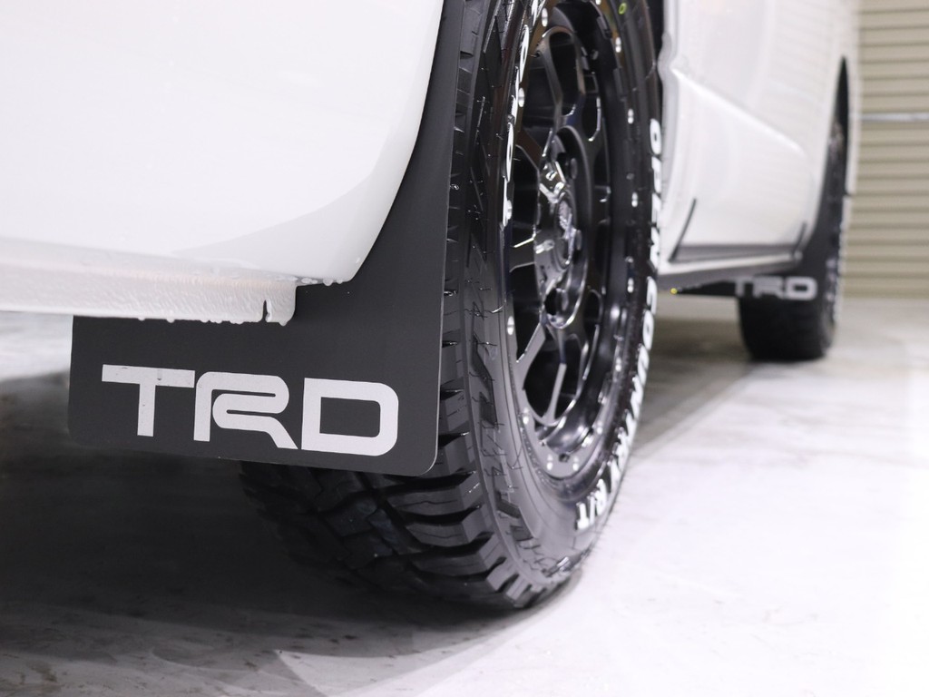 TRDマッドフラップをカスタムし雰囲気もOKデス！