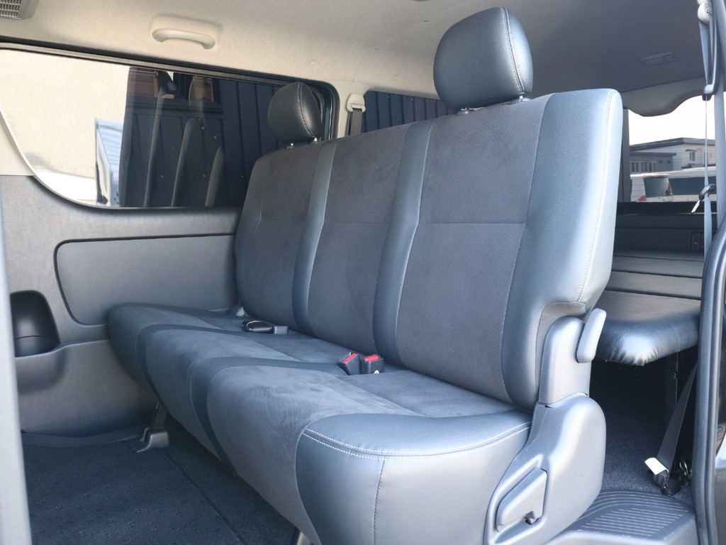 特別仕様車専用セカンドシート！