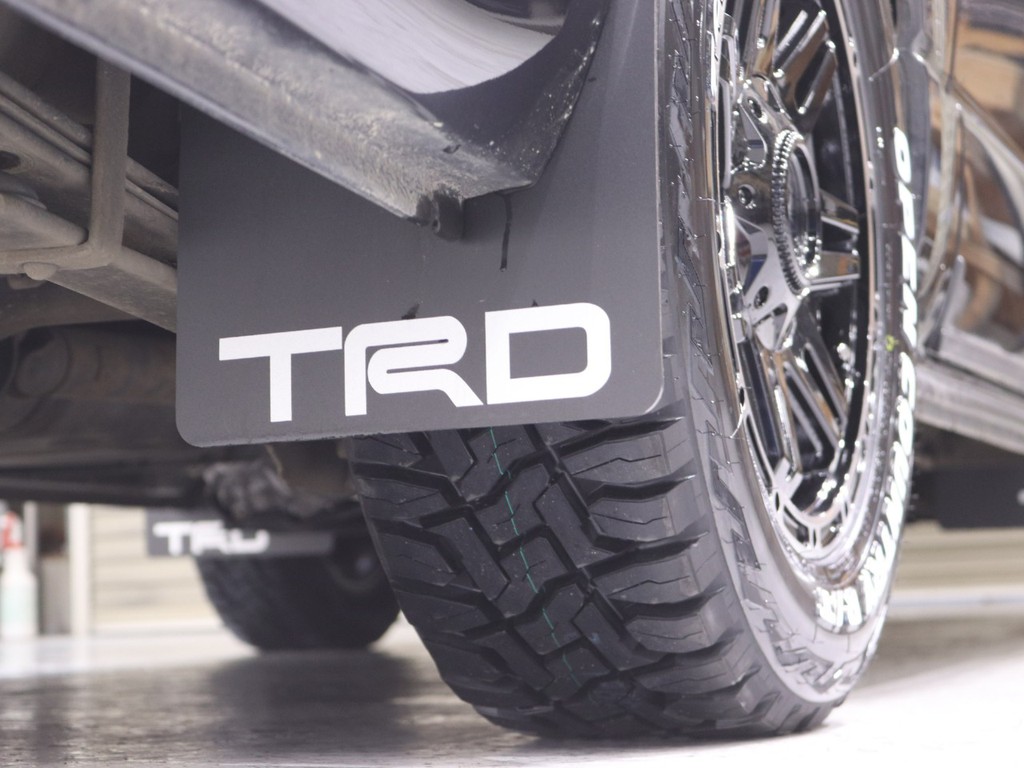 ＴＲＤマッドフラップを装着！