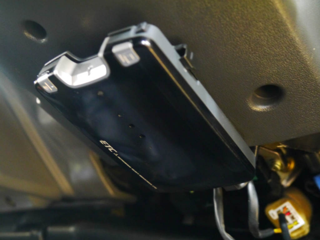 今では必需品の分離型ＥＴＣ付き！分離型なのでお好みの位置へ移動もできます！