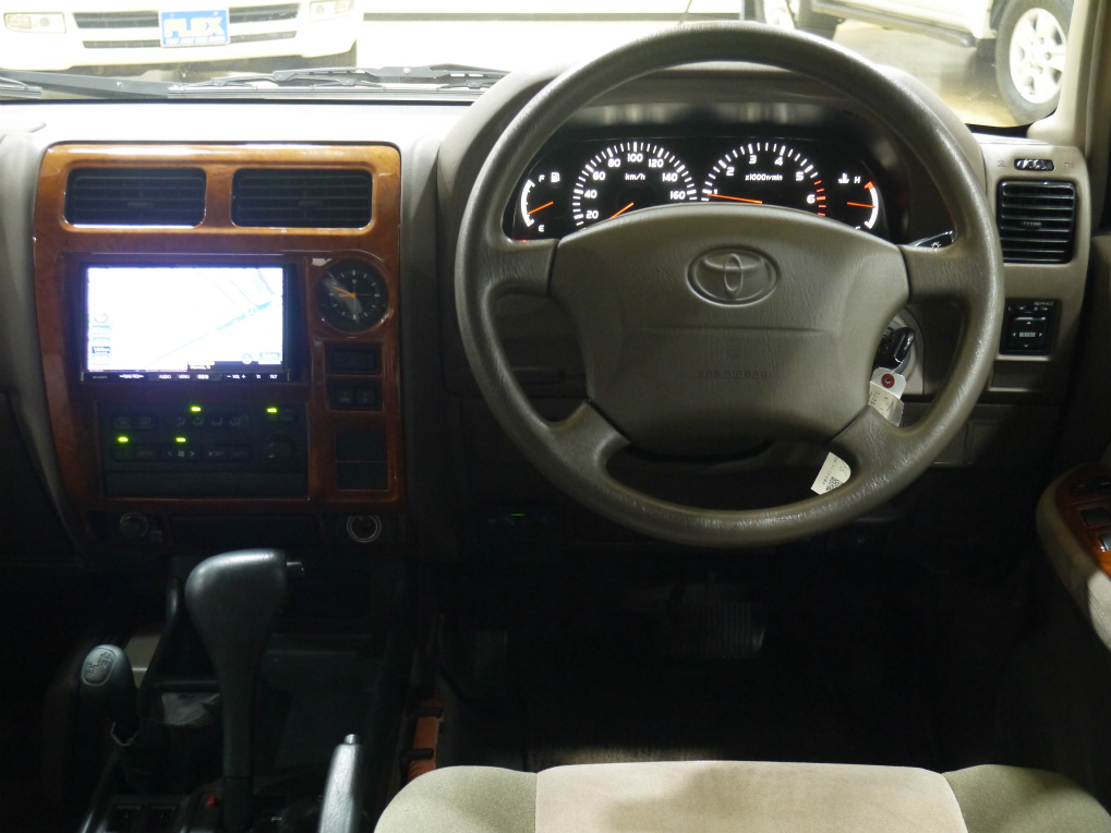 運転のしやすいハンドルはドライブの楽しさを倍増してくれますよ！