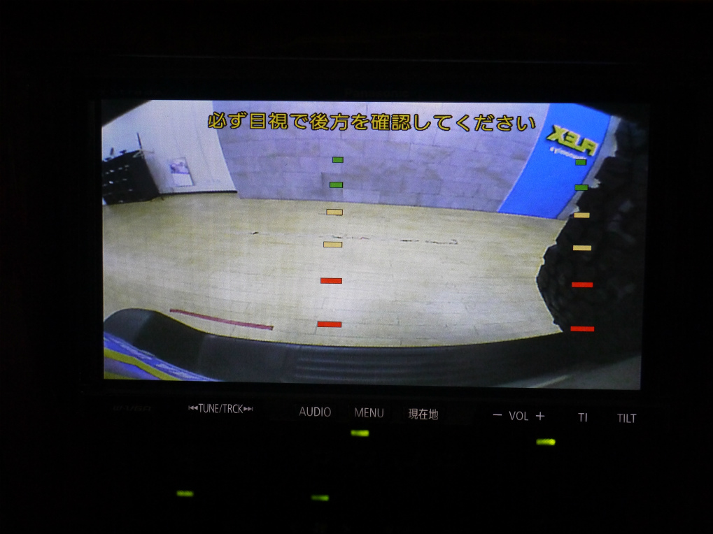 バックカメラも連動しておりますので、車庫入れも安心です！