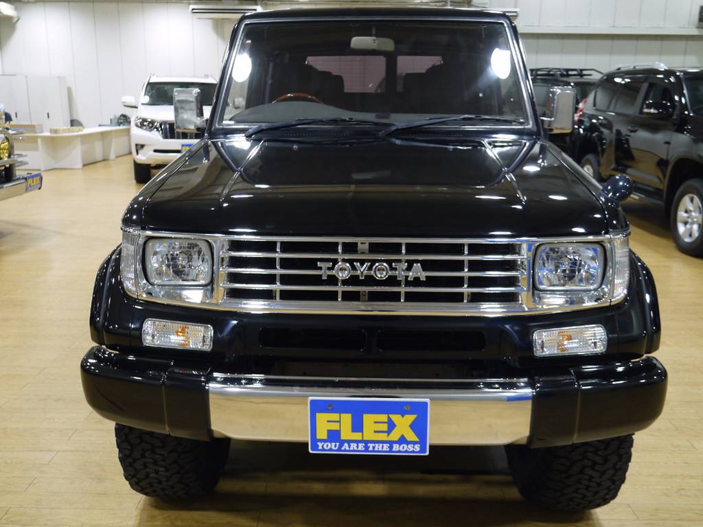 フロントフェイス廻りを新品パーツにてリフレッシュ★