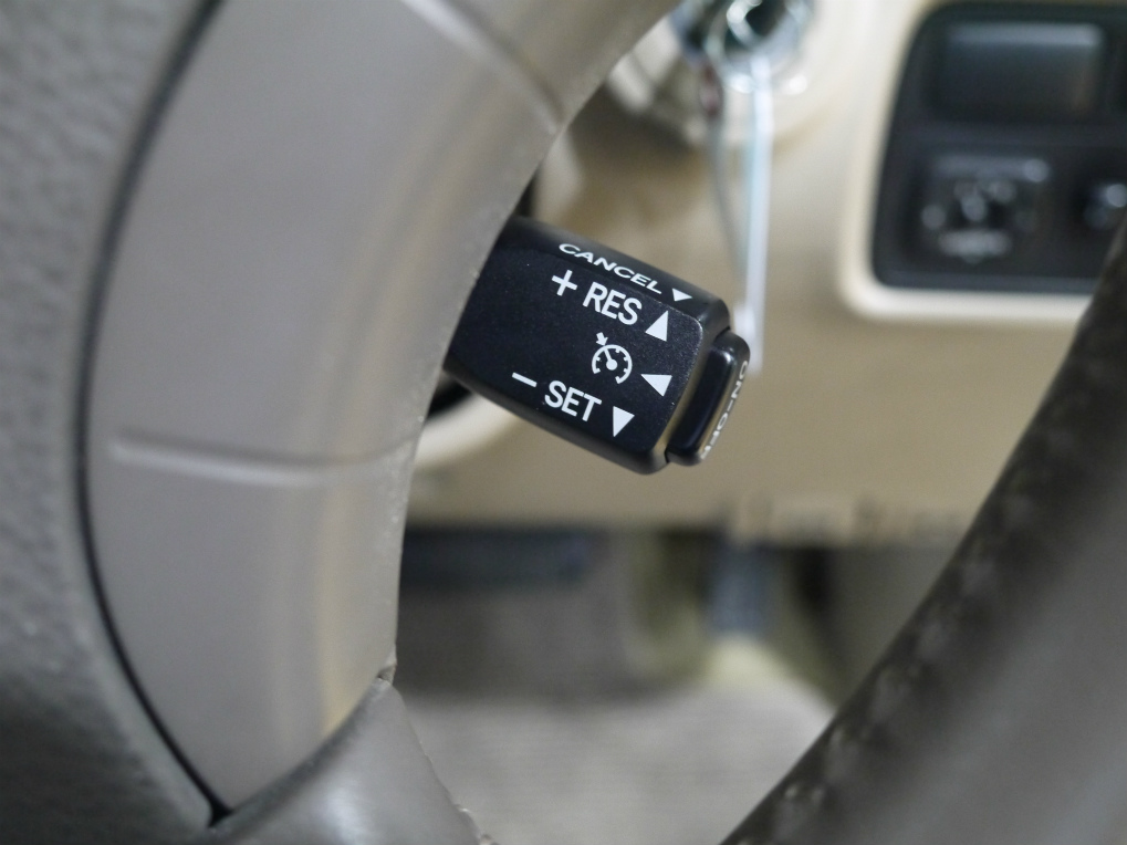 高速運転などではとっても便利なクルーズコントロール！
