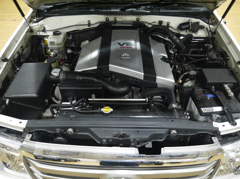 耐久性に優れたＶ８エンジン！加速もパワーも申し分ないです！