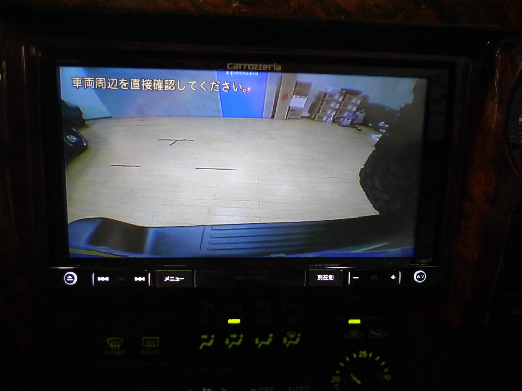 バックカメラも新品にて取付致しました！車庫入れもこれで安心です！
