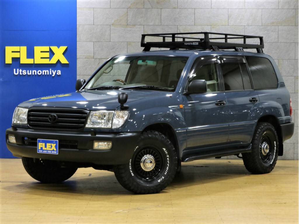 平成１６年ランクル１００ＶＸ－ＬＴＤ！アウトドアスタイルの完成です！快適性も存分に味わいながら、他とは少し違う１００系を楽しめます！新品にてナビやバックカメラも取付！