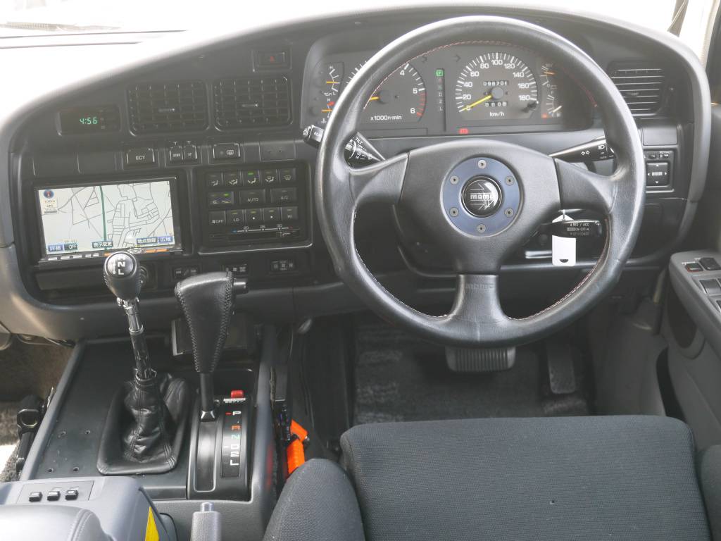 ハンドルも握りやすいサイズに変更しておりますので、運転もしやすいです！